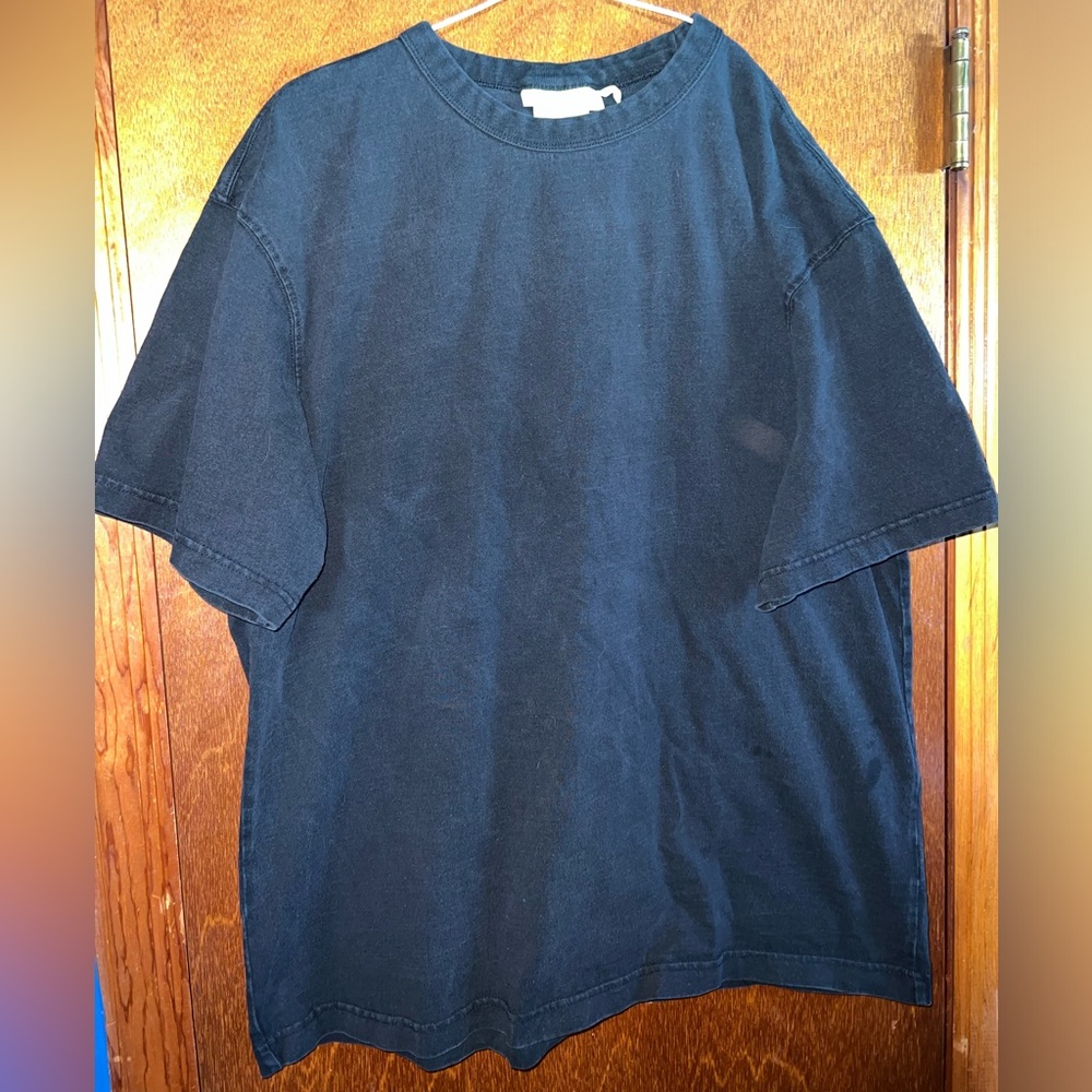 H&M heavy weight over sized t shirt. Black